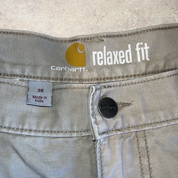 Men’s 38 Cargo Carhartt Shorts - Picture 2 of 3
